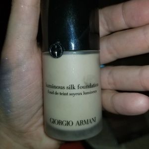 Giorgi Armani luminous silk foundation
